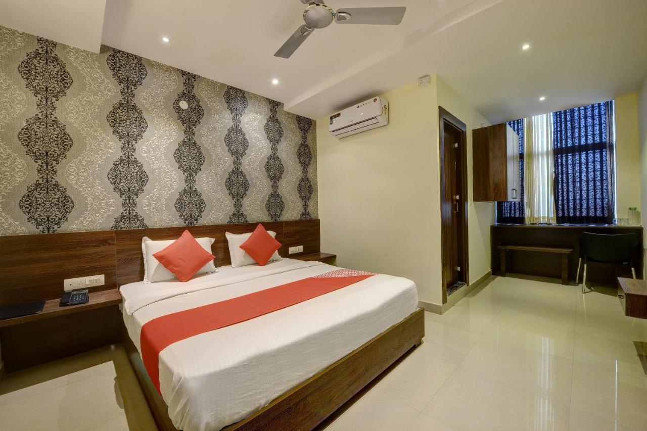 Capital O Hotel Samanvi International Belur  Dış mekan fotoğraf