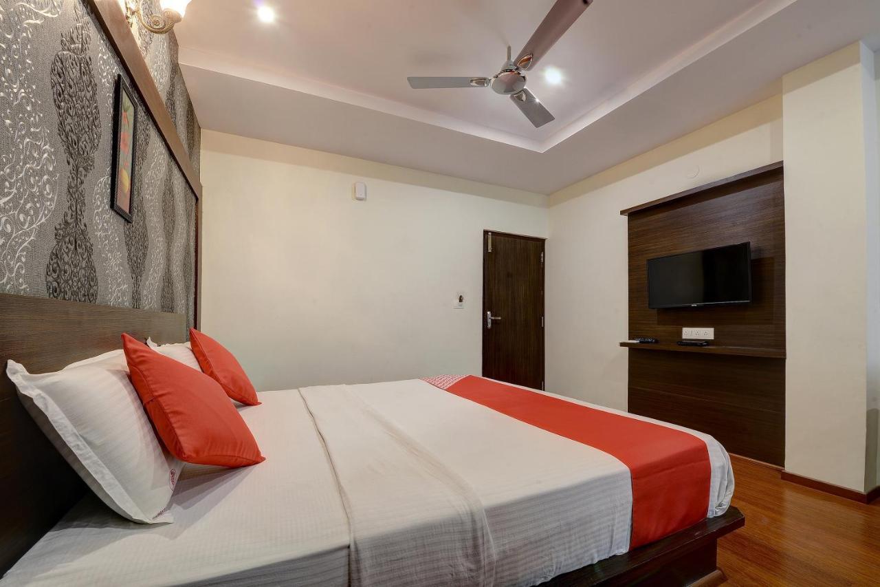 Capital O Hotel Samanvi International Belur  Dış mekan fotoğraf