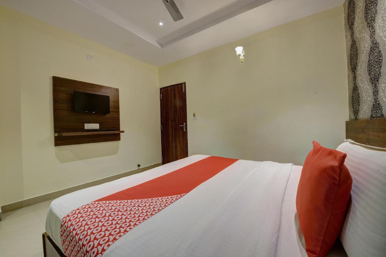 Capital O Hotel Samanvi International Belur  Dış mekan fotoğraf