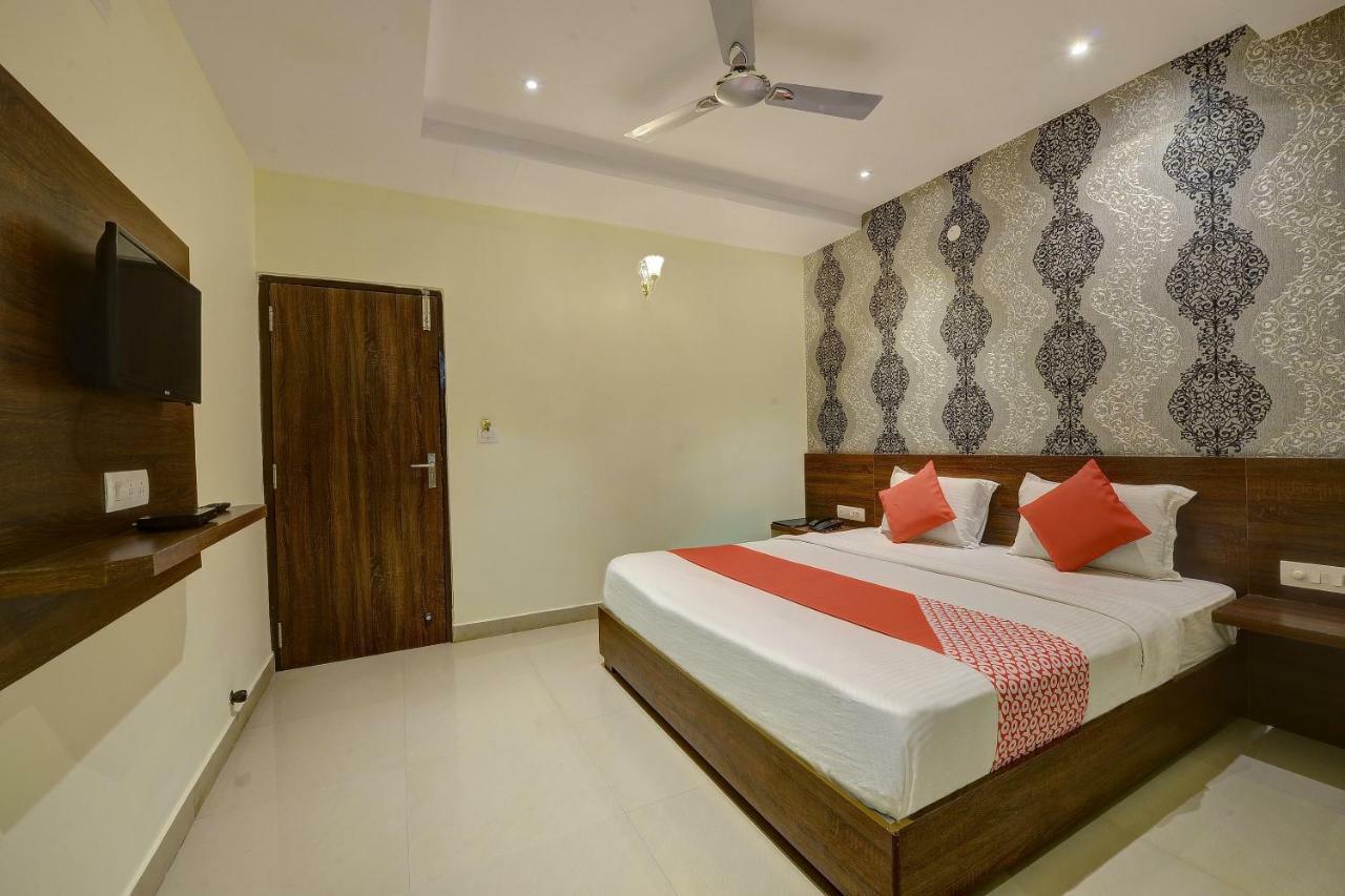 Capital O Hotel Samanvi International Belur  Dış mekan fotoğraf