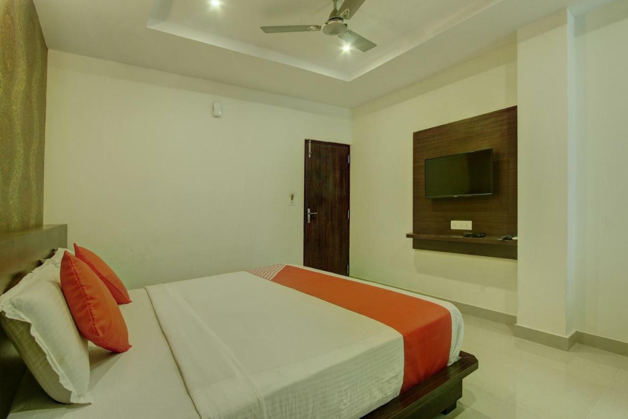Capital O Hotel Samanvi International Belur  Dış mekan fotoğraf